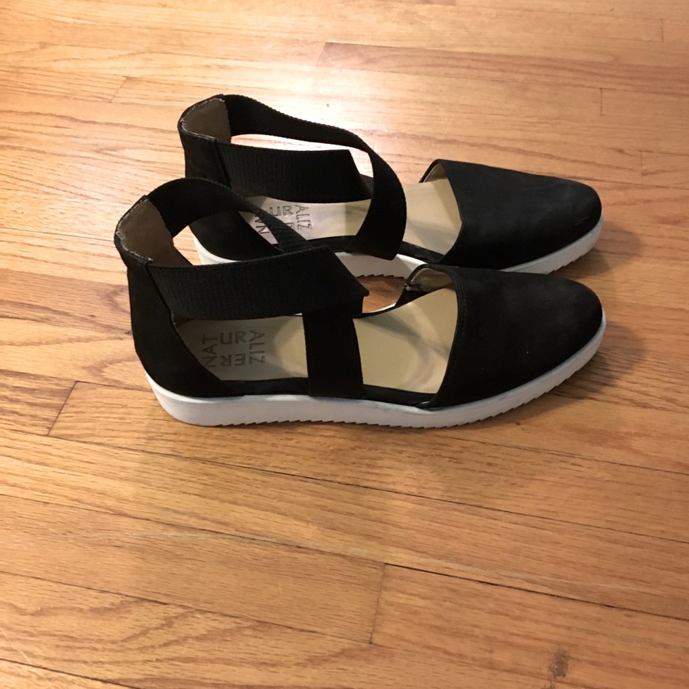 Ankle wrap flats